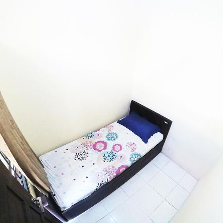 Minggiran Street Homestay Jogja ジョグジャカルタ エクステリア 写真