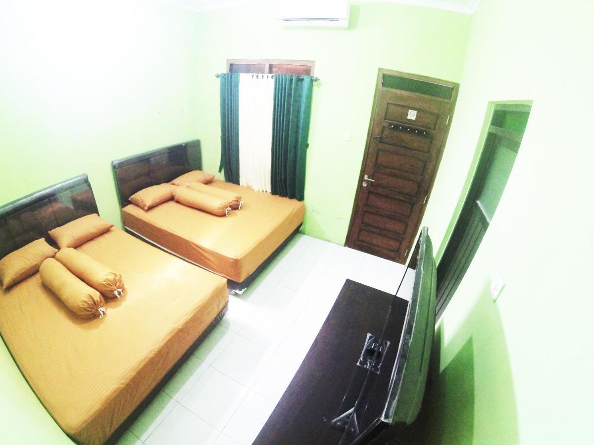 Minggiran Street Homestay Jogja ジョグジャカルタ エクステリア 写真